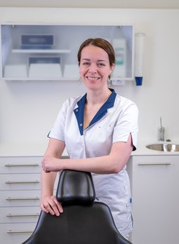 Maja van Donzel - van Raaij, Tandarts, KRT geregistreerd      
, OK Geaccrediteerd 
, Tandarts voor orthodontie - Kliniek voor Mondzorg Boxtel