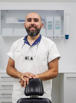 Mohamed Zardah, Tandarts, KRT geregistreerd 
, Implantoloog - Kliniek voor Mondzorg Boxtel